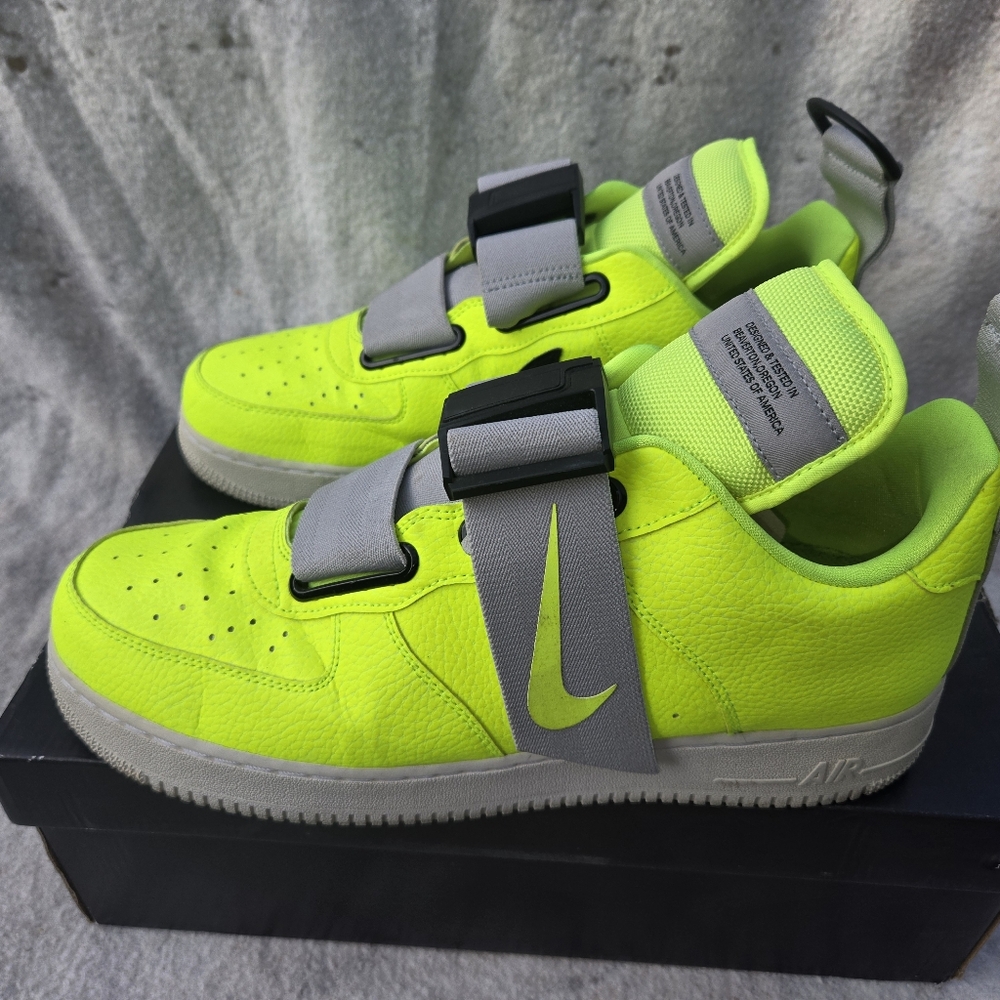 Nike Air Force 1 Utility Volt